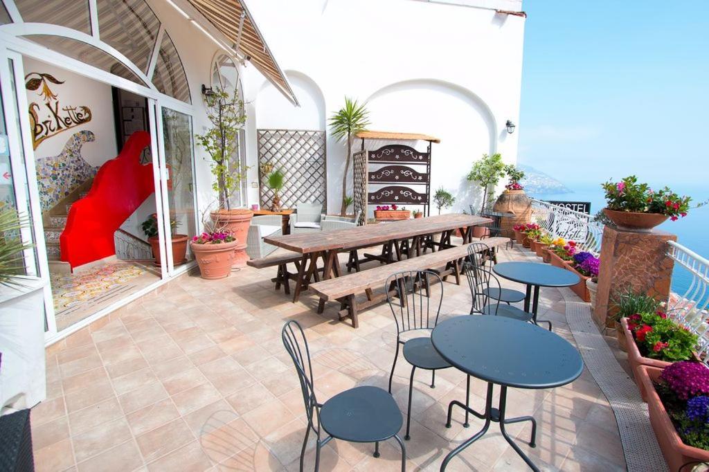 Hostel Brikette Позитано Екстериор снимка