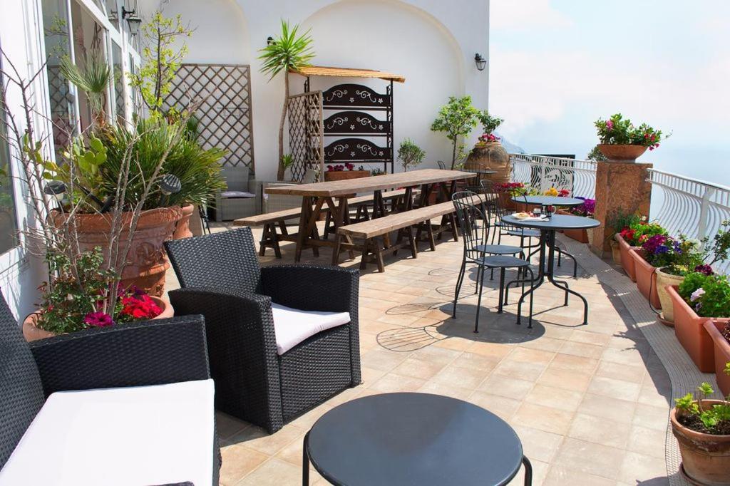 Hostel Brikette Позитано Екстериор снимка