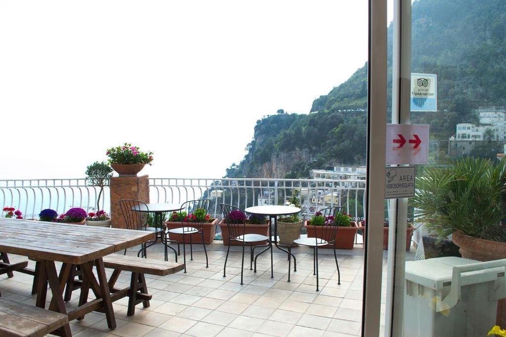 Hostel Brikette Позитано Екстериор снимка